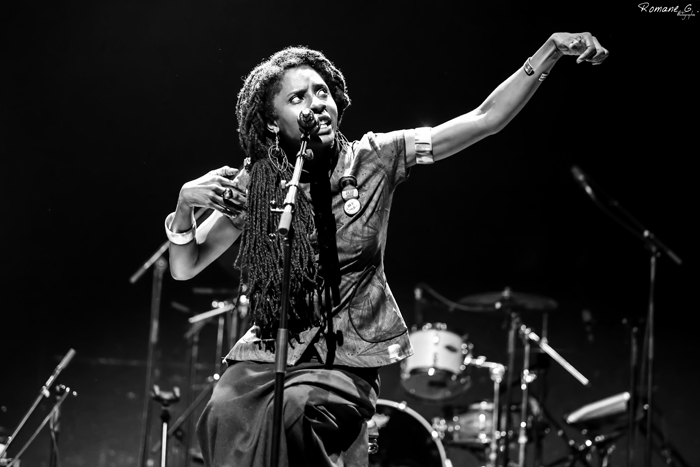 Jah9